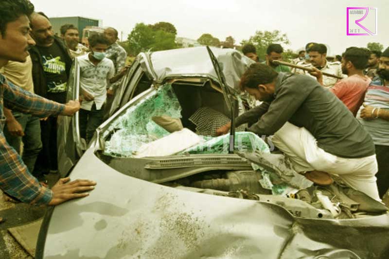 Three dead along with husband and wife in Seoni horrific road accident