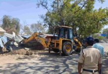 मटकुली में अतिक्रमण पर शासन प्रशासन ने की कार्यवाही