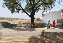 मटकुली क्षेत्र में बिना अनुमति हो रहे निर्माण कार्य