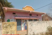 मटकुली पंचायत में 5 लाख रुपए से अधिक की लागत से बना शौचालय शोभा की सुपारी