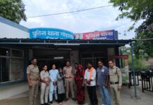 महिला की गिरा सोने का मंगलसूत्र पुलिस ने तत्परता से ढूंढकर निकाला